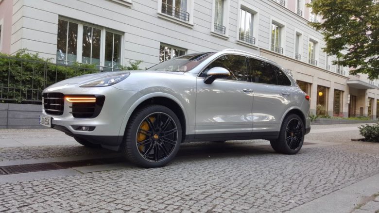 Bisha Porsche Cayenne 2016