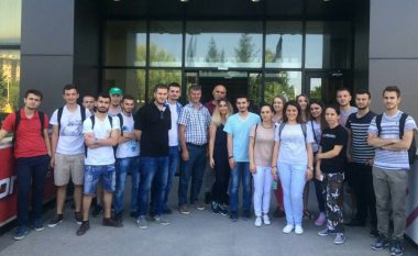 Studentët e Akademisë Verore të UBT-së vizitojnë kompanitë VALA, IPKO, Rrota e Gjirafa
