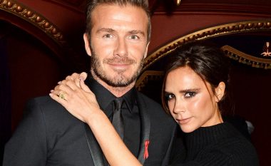 Besoni ose jo, çifti Beckham ka 17 vite martesë – foto ndër vite