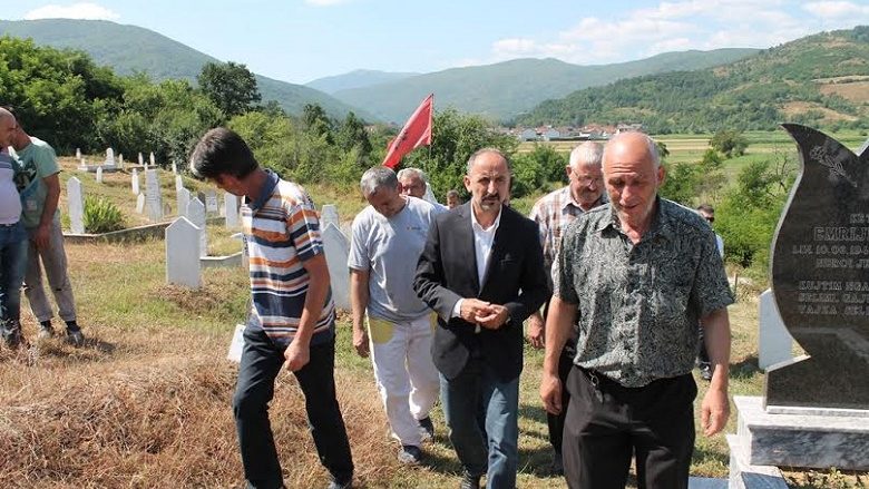 Delegacioni i Komunës së Gostivarit bëri homazhe në nder të ngjarjeve të 9 korrikut