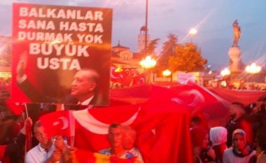Tubim në Shkup në mbështetje të Erdoganit (Foto)