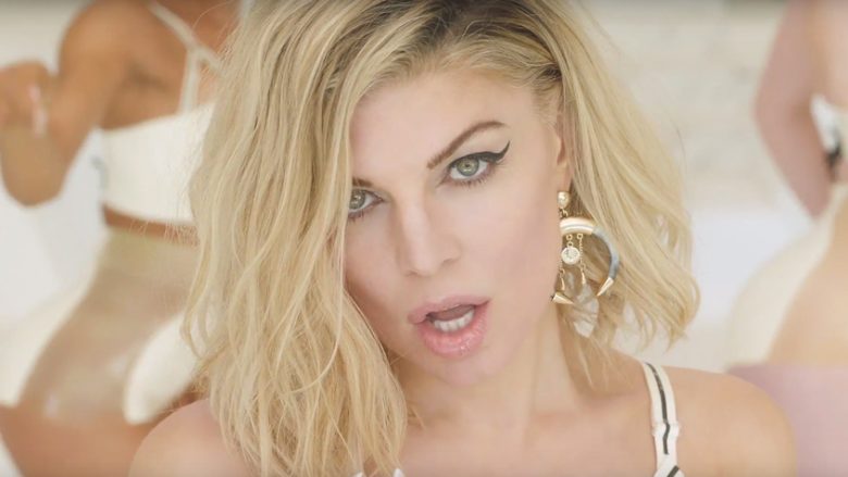 Fergie mori në klip nënat më seksi dhe suksesi shihet që në ditën e parë (Video)