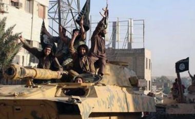 Franca dënon me 9 vjet burg rekrutesit e ISIS-it