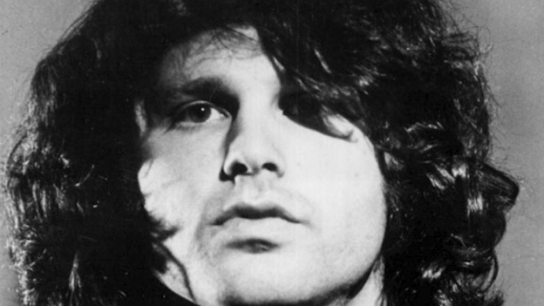 Jim Morrison, shpirti i lirë i përndjekur nga demonët që nuk vdes kurrë (Foto/Video)