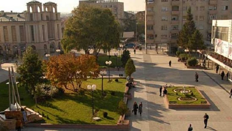 Më në fund lëshohen rrogat e arsimtarëve në Kumanovë (Video)