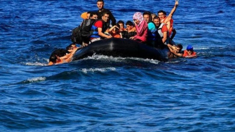 Kriza e emigrantëve, 22 të vdekur në një varkë në Mesdhe