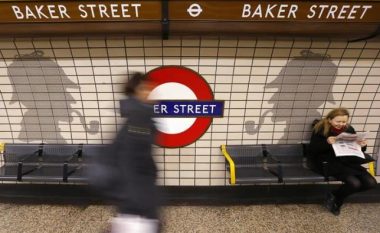 Evakuohet stacioni i metrosë në Londër për shkaqe sigurie
