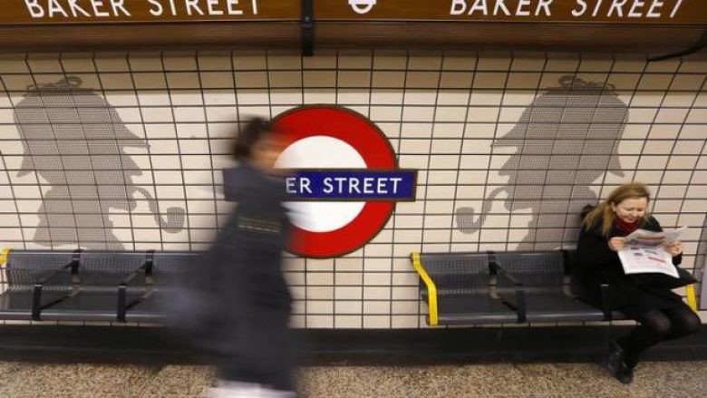 Evakuohet stacioni i metrosë në Londër për shkaqe sigurie