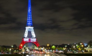 Shteti Islamik: Mbani fikur dritat në Eiffel
