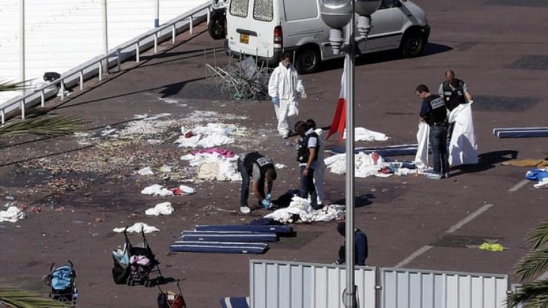 Policia arreston gruan e vrasësit të 84 njerëzve në Francë