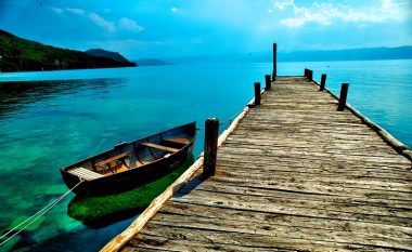 Rrënimi i objekteve në plazhet e liqenit të Ohrit, Pecakov kërkon rikthimin e tyre