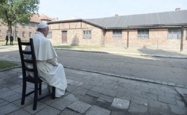 Papa Francesku në Aushvic: Zot, ki mëshirë për popullin tënd, fale për kaq shumë mizori