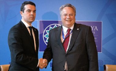 Diplomati grek Nikos Kotzias viziton Shkupin
