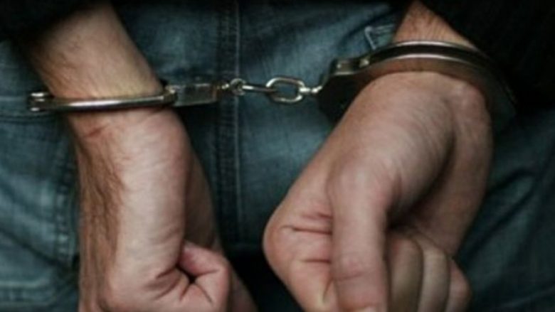 Arrestohen dy zyrtarë të Qendrës së regjistrimit të automjeteve në Gjilan