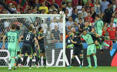 Goli i jashtëzakonshëm i Ronaldos me kokë, ja sa ka kërcyer lojtari (Video)