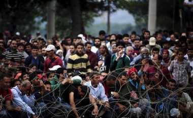 Austria organizon samit joformal për refugjatët, ftohet edhe Maqedonia