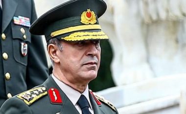 Lirohet shefi i ushtrisë turke