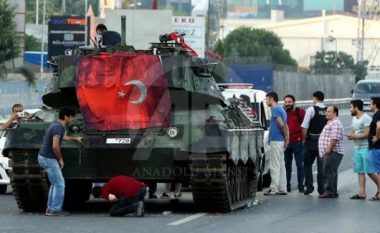 Post-grusht shteti, pezullohen 7850 policë në Turqi