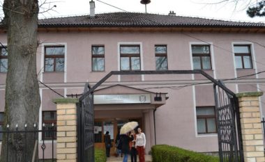 Katër profesorët e UP-së që dyshohet se vodhën mbi 10 mijë euro në Gjakovë