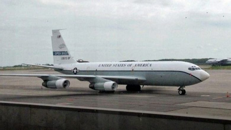 Aeroplani spiun i SHBA-së detyrohet të bëjë ulje emergjente në Rusi