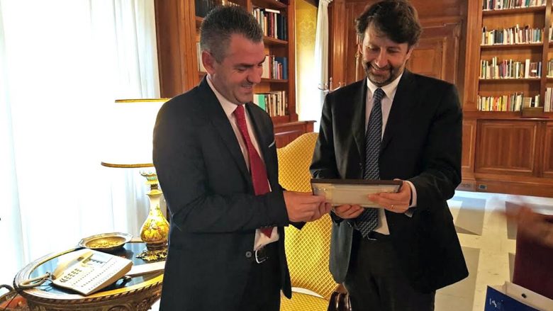 Italia përkrah kulturën e Kosovës
