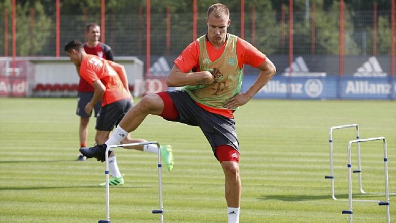 Badstuber i ngazëllyer me Ancelottin