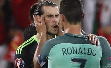 Çka biseduan pas takimit Ronaldo dhe Bale? (Video)