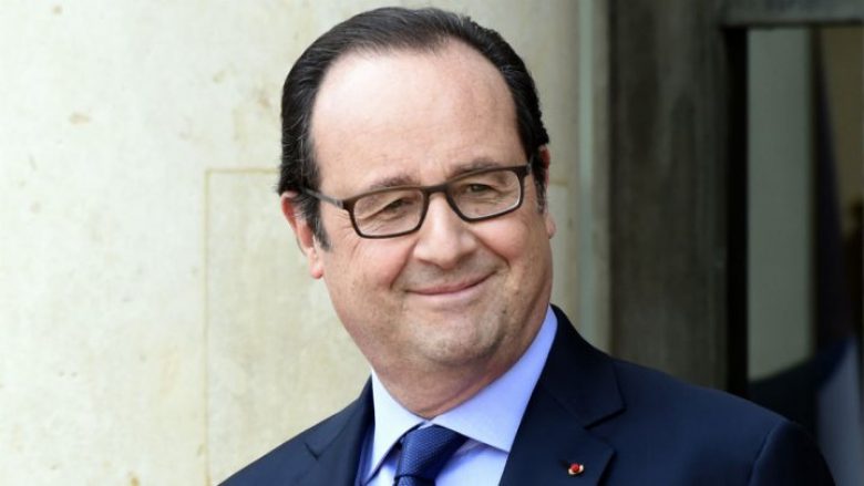 Nuk mund ta besoni se sa paguhet berberi i presidentit francez (Foto)