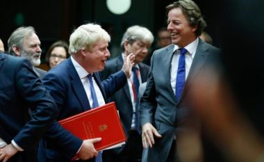 Ndër 10 këshillat e William Hague për Boris Johnson, është edhe Ballkani