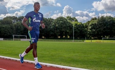 Embolo tregon synimet e tij me Schalken