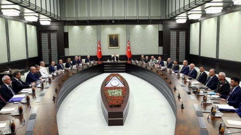 Përfundon takimi pesë orësh i Erdoganit, pritet vendimi i rëndësishëm