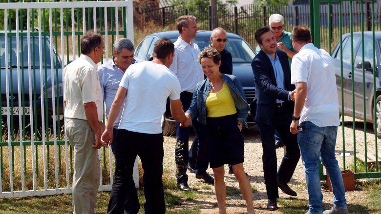 Zyrtarët e FIFA-s vizitojnë klubin kosovar (Foto)