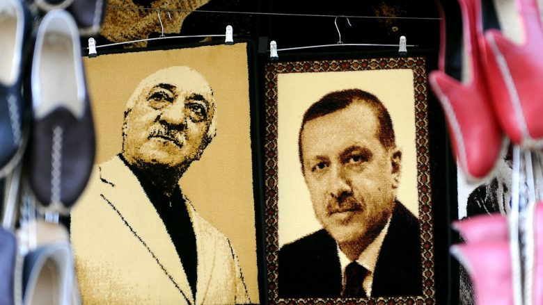 Zanafilla e konfliktit Erdogan-Gulen: Njeriu i pushtetit kundër ideologut