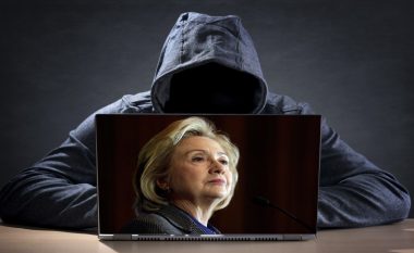 Hakerët e kanë sulmuar fushatën e Clintonit, Rusia e dyshuar