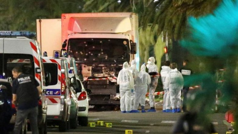 Franca heton nëse sulmuesi me kamion ka vepruar i vetëm