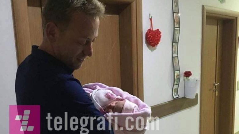 Ekskluzive – Foto e parë e Ilir Dedës me fëmiun e tij, ja gjinia (Foto)