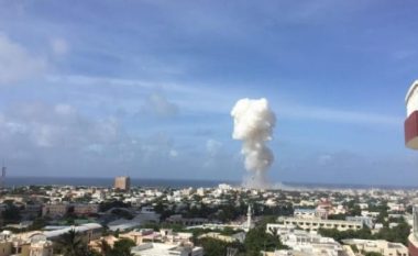 Shpërthim i madh në kryeqytetin e Somalisë