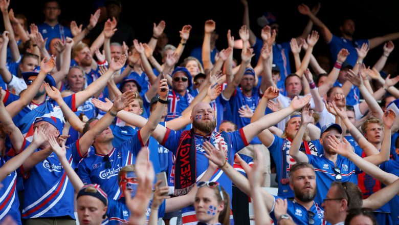 Vazhdojnë çmenduritë nga Islanda, presidenti i shtetit ‘ultras’ i Kombëtares (Foto)