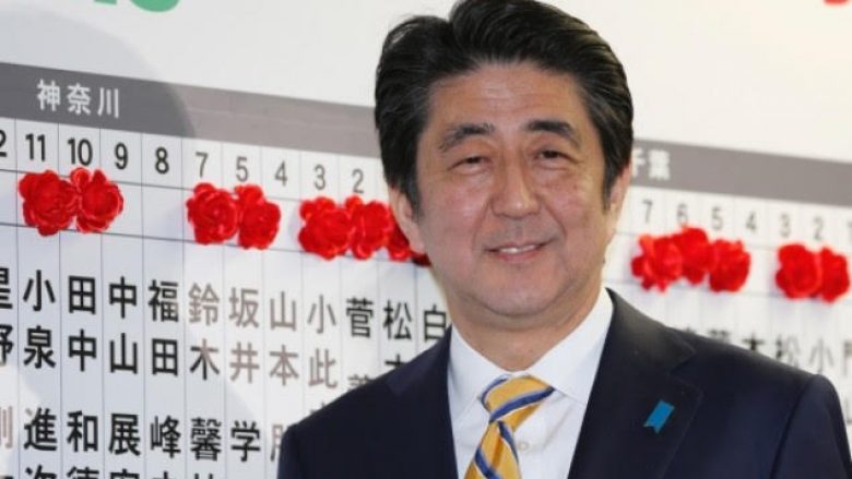 Zgjedhjet në Japoni, kryeministri Shinzo Abe shpall fitoren
