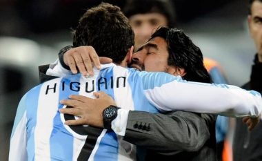 Maradona: Nuk e kuptoj Higuainin!