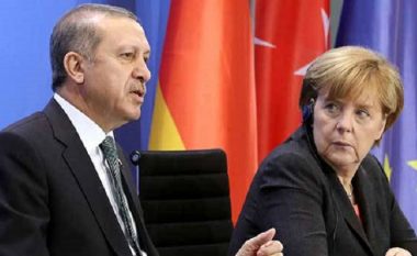 Për puçin ushtarak, Erdogan bisedon me Merkel dhe Stoltenberg