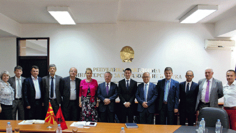 Ministri i arsimit Lutfiu sot ka pritur delegacionin e Universitetit të Tiranës