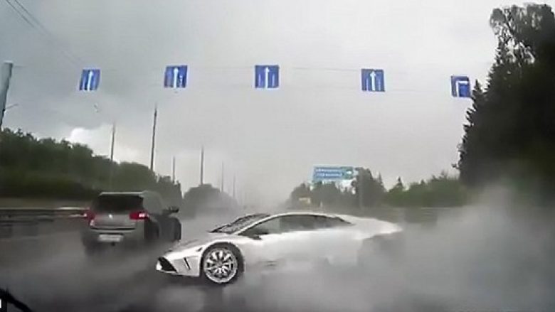 Momenti kur “Lamborghini” 200 mijë eurosh shkatërrohet për 6 sekonda (Video)