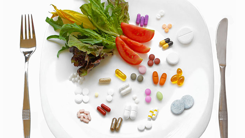 Shtatë problemet shëndetësore që lidhen me mungesën e shtatë vitaminave kryesore