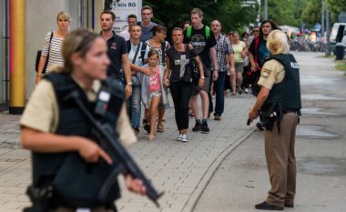 E pabesueshme – Ja sa telefonata pranoi policia dhe sa policë janë ende në Munich