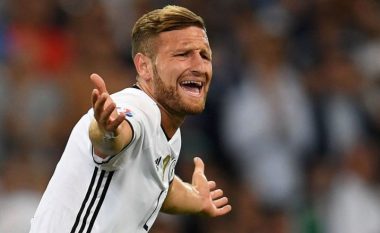 Valencia i tregon Arsenalit sa kushton transferimi i Mustafit