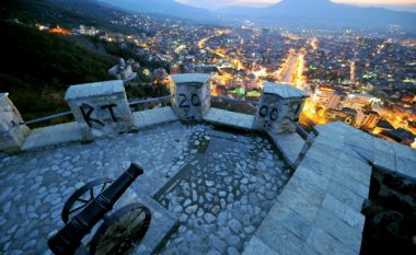 Sonte fillon ”Ngom Fest”, ja çfarë sjellin 37 artistë në Kalanë e Prizrenit (Video)