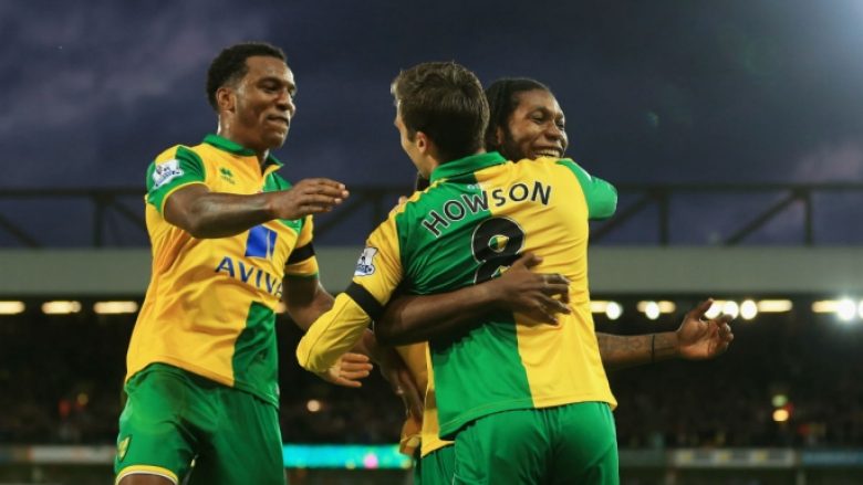 Norwich zyrtarizon fanellat e ‘shëmtuara’ (Foto)