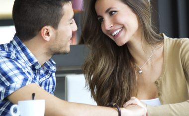 Test: A dini të përshtateni me një partner më të ri se vetja?