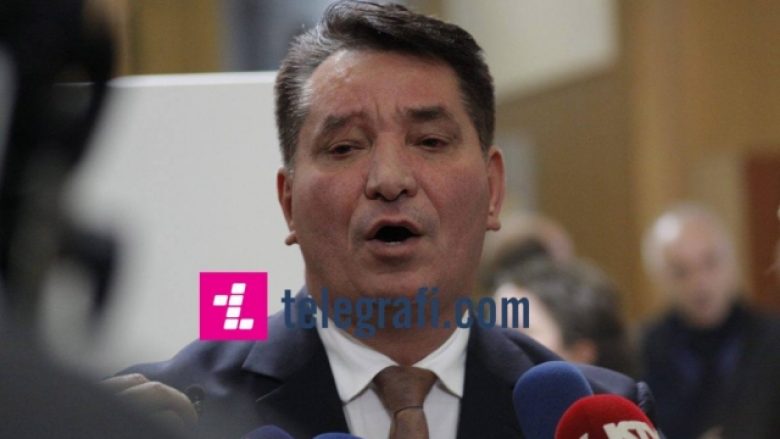 Lekaj i “lut” veç deputetët e pozitës të votojnë kundër demarkacionit